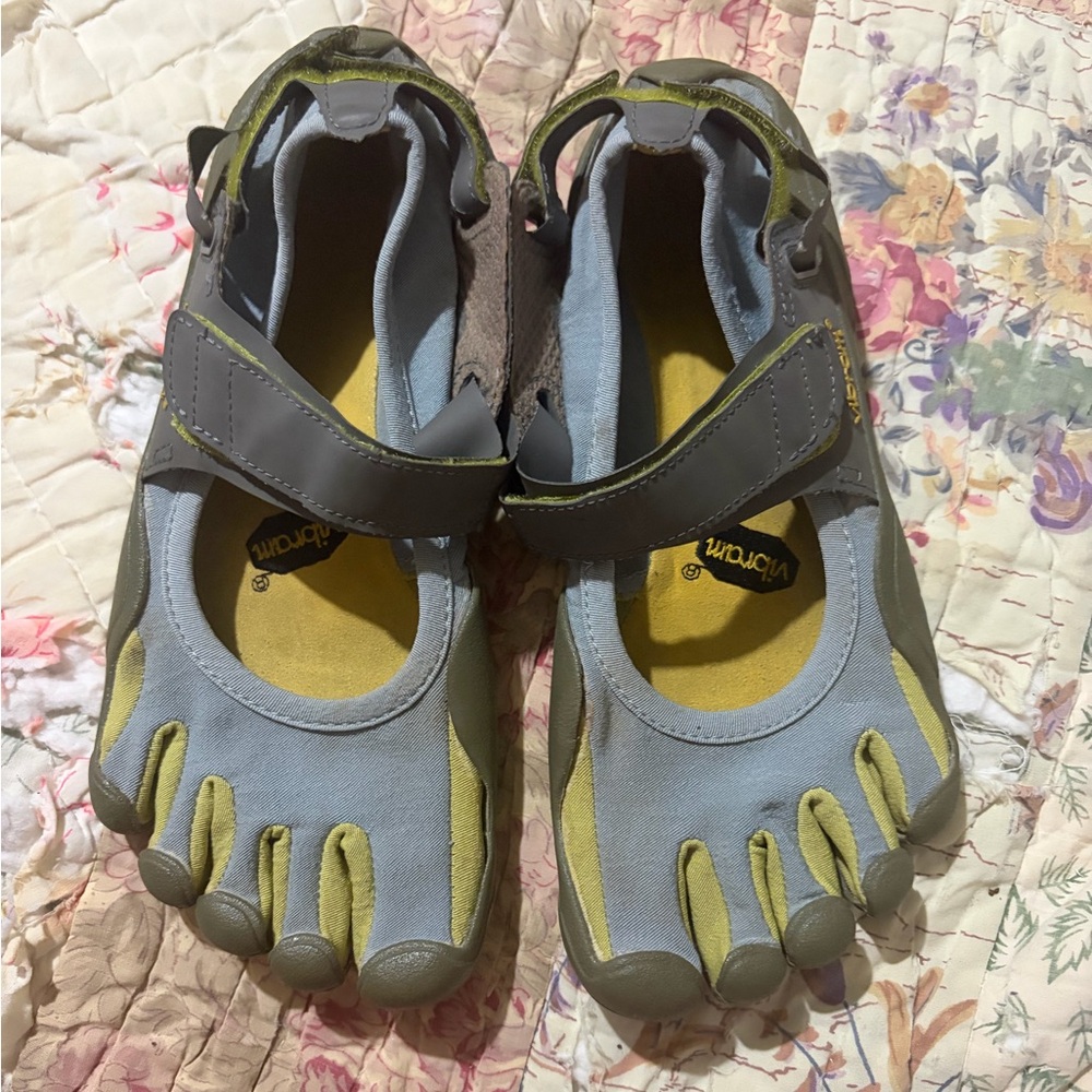 Vibram FiveFingers KSO W119 toe shoes